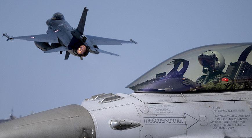 Turk f 16lari baltik semalarinda gorevde 724 alarm nobeti basladi c69zuZOd